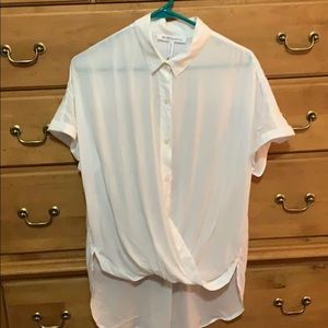 BCBGeneration White Short Sleeve Tunic, size S.